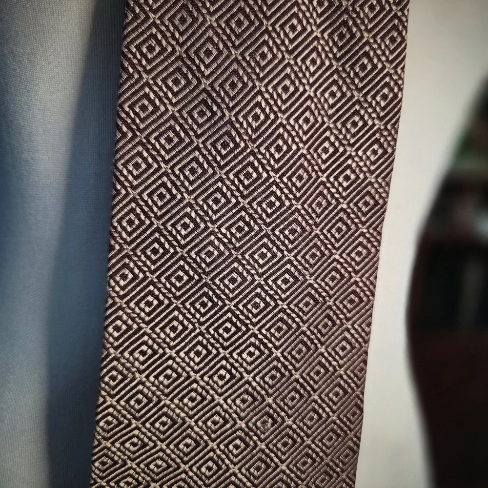 Vintage 90s Structure Tie Mens Silk Geometric Diamond Burgundy Brown Made in USA